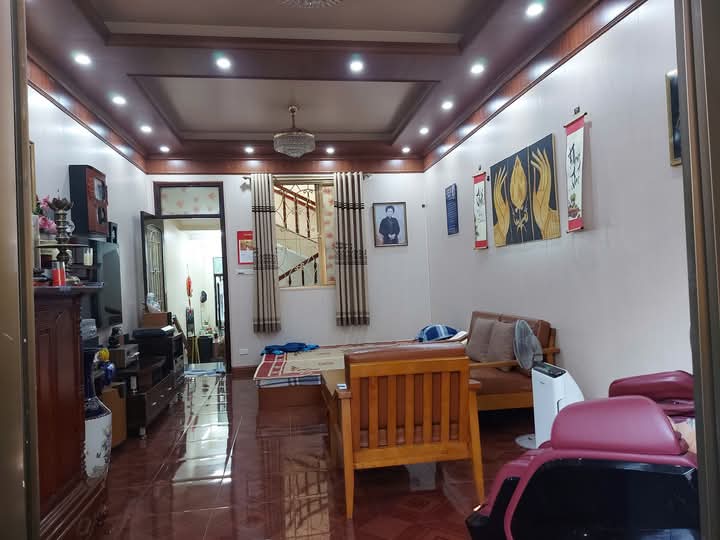 MẶT PHỐ ĐẸP - VỈA HÈ RỘNG THÊNH THANG KINH DOANH ĐỈNH - Ở TUYỆT VỜI