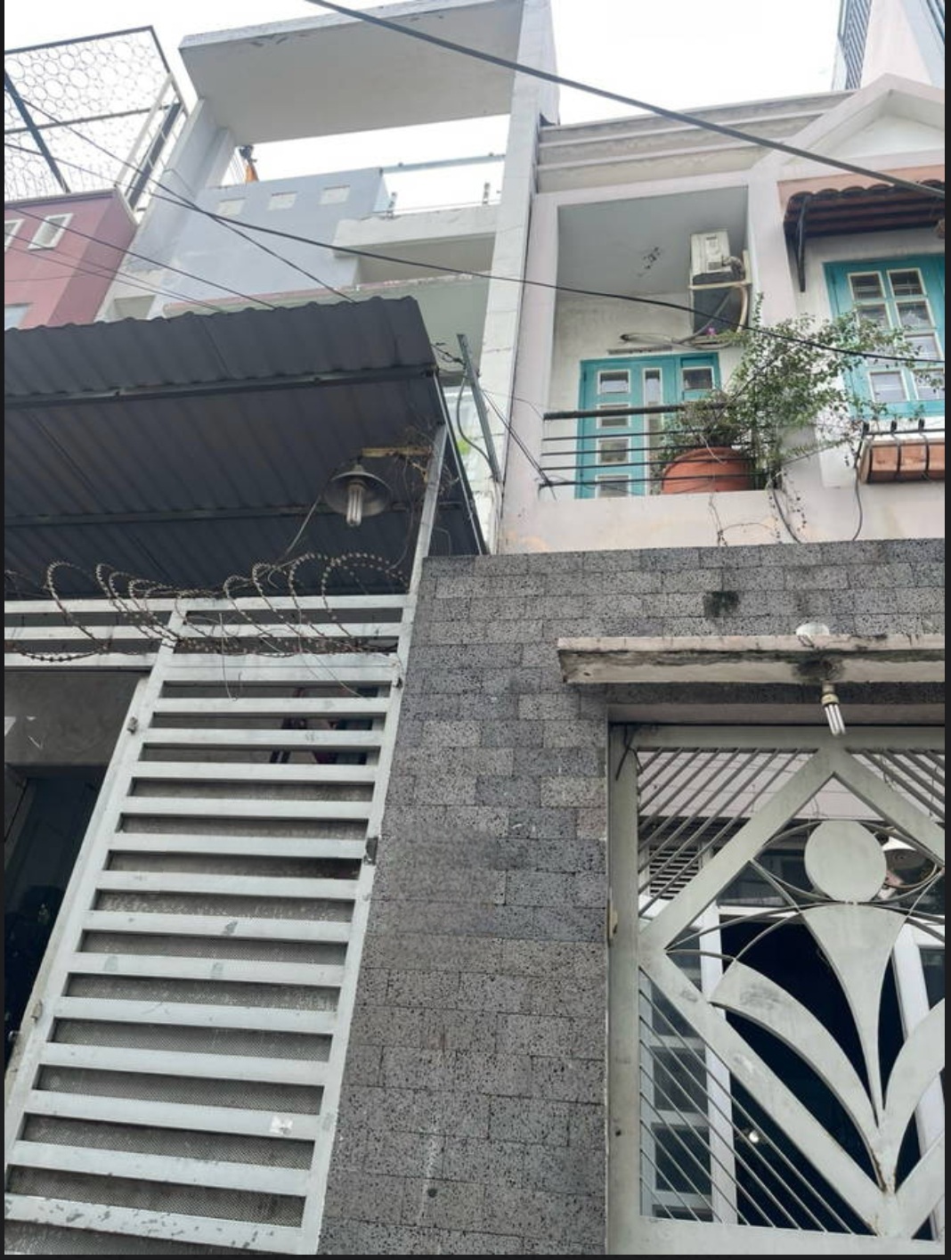 Bán nhà đường trần xuân soạn - Quận 7- Diện tích 80m2- 3 tầng- xe hơi vô tận nhà- giá chào 10 tỷTL