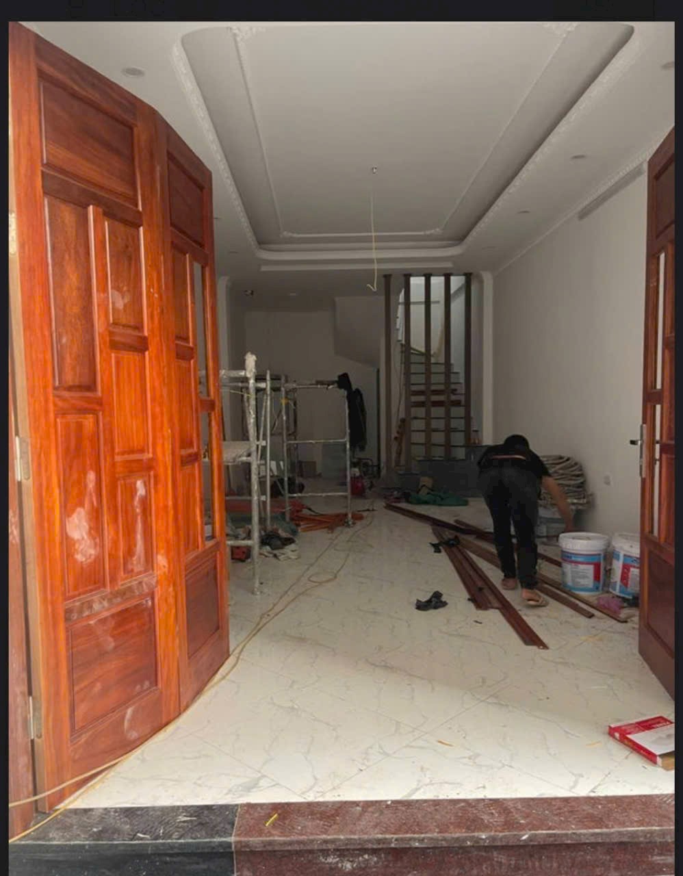 NHÀ MỚI KÍNHKOONG 5 TẦNG THÊNH THANG TRUNG TÂM BẠT NGÀNTIỆN ÍCH GIÁ ĐẦU TƯ SINHLỜI.