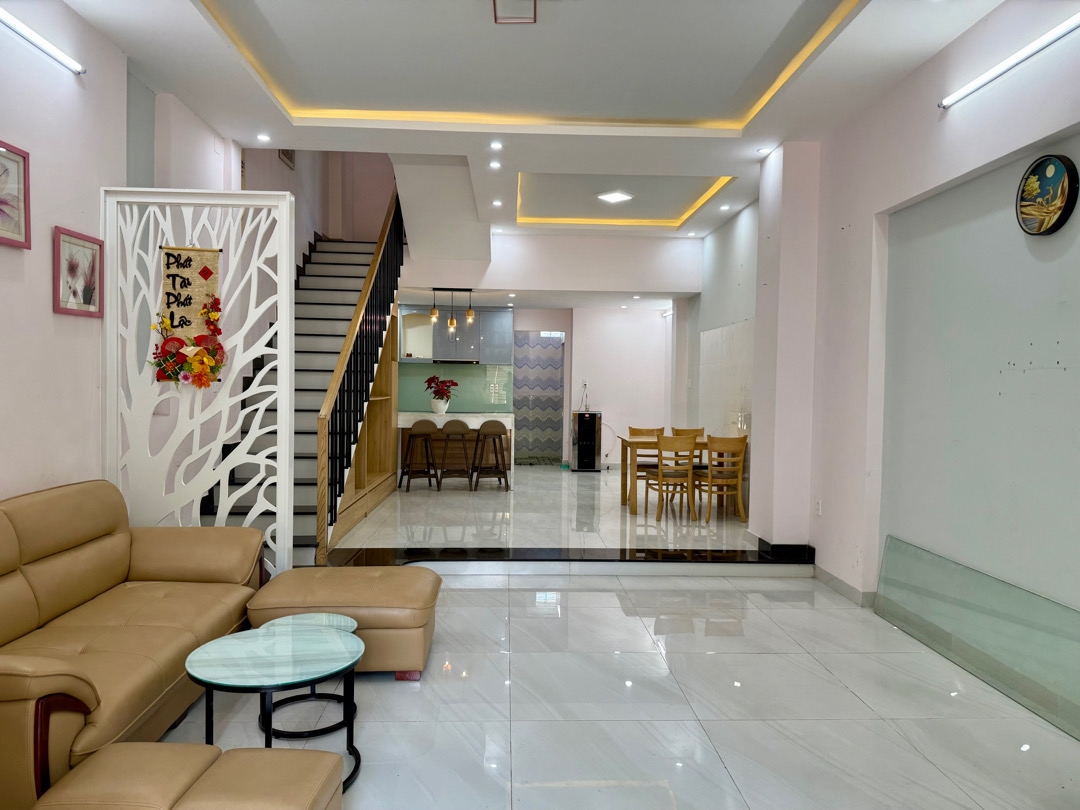 SIÊU PHẨM GIÁ ĐẦU TƯ – NHÀ 3 TẦNG TRUNG TÂM SƠN TRÀ Diện tích 75m² | Nhà 3 tầng | Đường 5.5m | Chỉ 8.9 TỶ Full nội thất – Phố VIP – Bán độc quyền