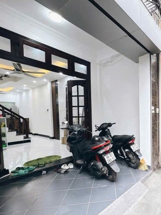 ĐÀO TẤN - VIP TRUNG TÂM - NGÕ THÔNG - BAN CÔNG NÊN THƠ - ĐẸP MỚI LUNG LINH - Ở LUÔN