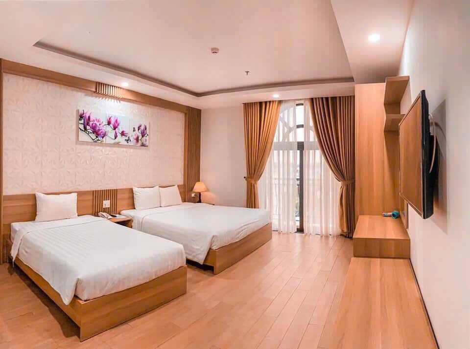 Siêu Phẩm Khách Sạn Lô Góc 2 Mặt Tiền Nguyễn Xiển, 8 Tầng, 48 Phòng, Cách Biển 100m – 55 Tỷ
