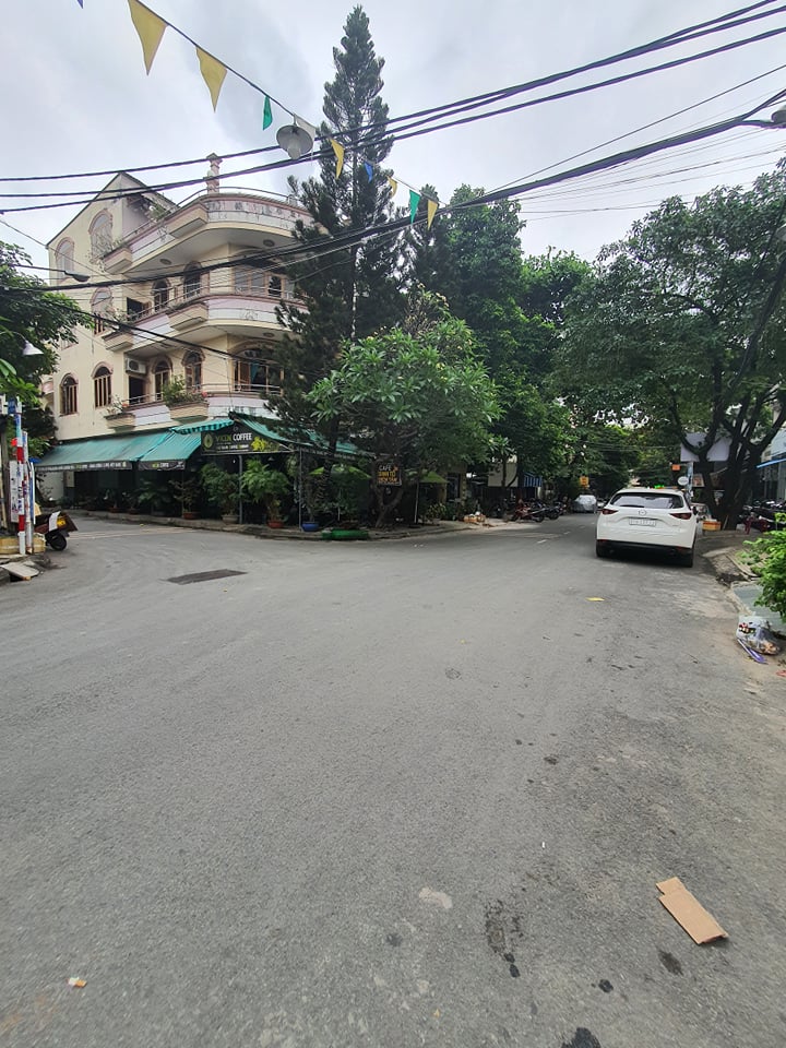 Bán nhà HXH Tân Sơn Nhì TP 4x13m2 đúc 3.5 tấm nhà kiên cố giá chỉ 5tỷxx