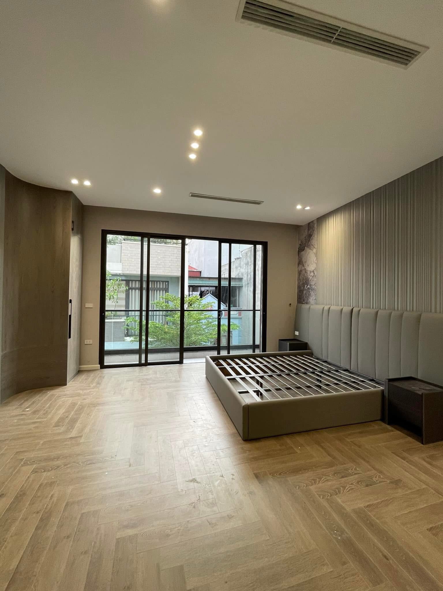 Bán nhà phố Phương Mai, Đống Đa, ô tô tránh, 57m2, 4 tầng, gần ĐH Bách Khoa, ở yên tĩnh, trên ở dưới kinh doanh, 13 tỷ
