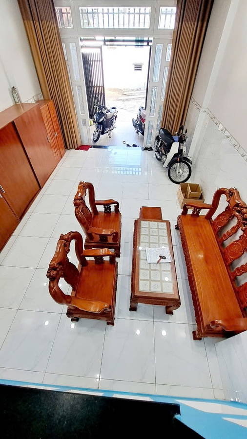 Bán nhà đẹp và mới đường Nguyễn Ảnh Thủ, q12,giá siêu hời,dt 53m vuông
