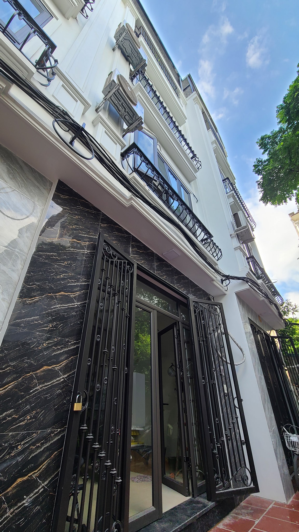 GIA QUẤT - LONG BIÊN - NHÀ MỚI KONG - 4 tầng