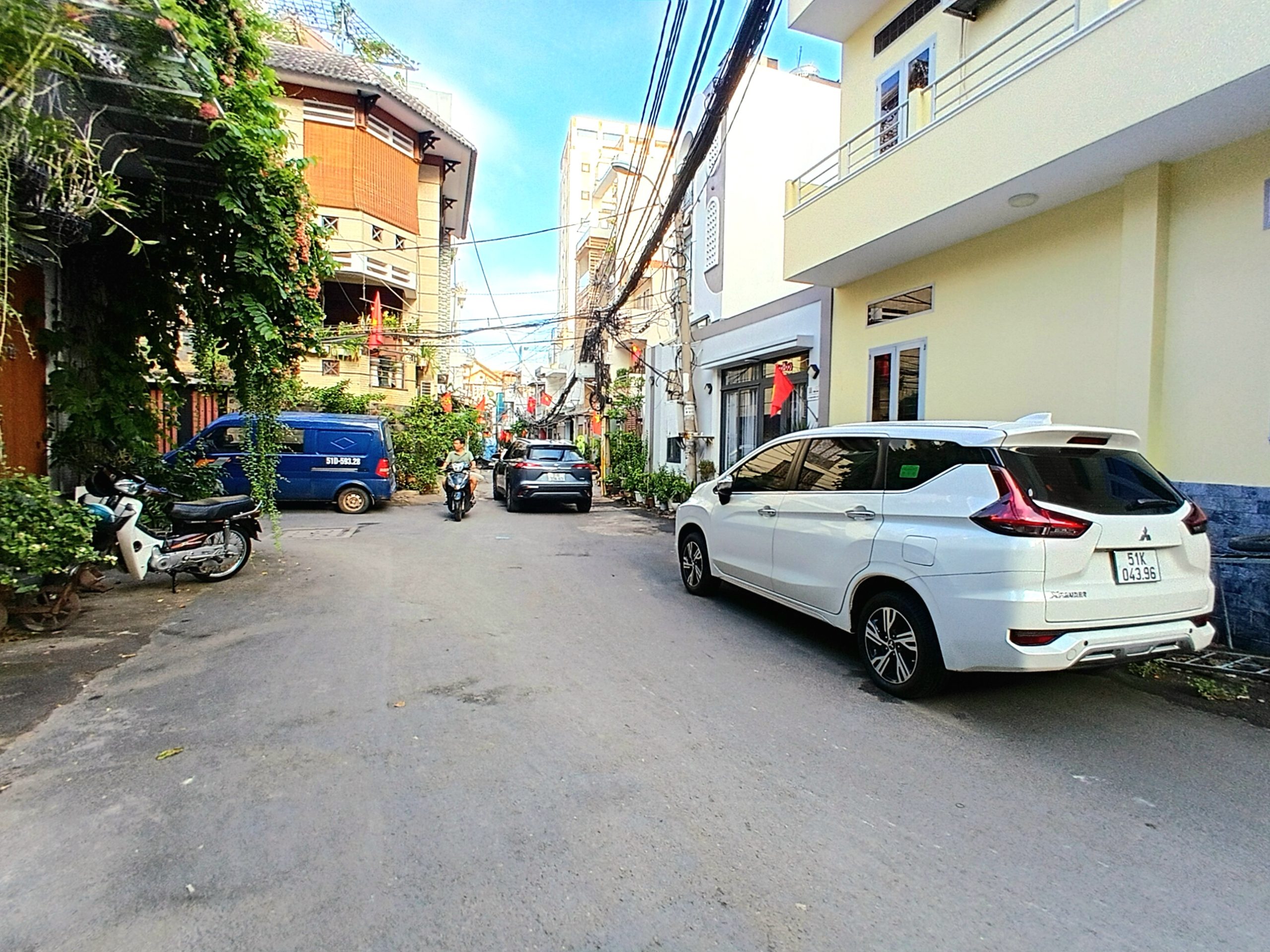 Bán Nhà Quận Bình Thạnh - Vip Nhất Quận - HXH Ngay Chợ Bà Chiểu - 60m² - 2 Tầng - Chỉ 8 tỷ Nhà Có 3PN (Có Phòng Ngủ Tầng Trệt) 3WC