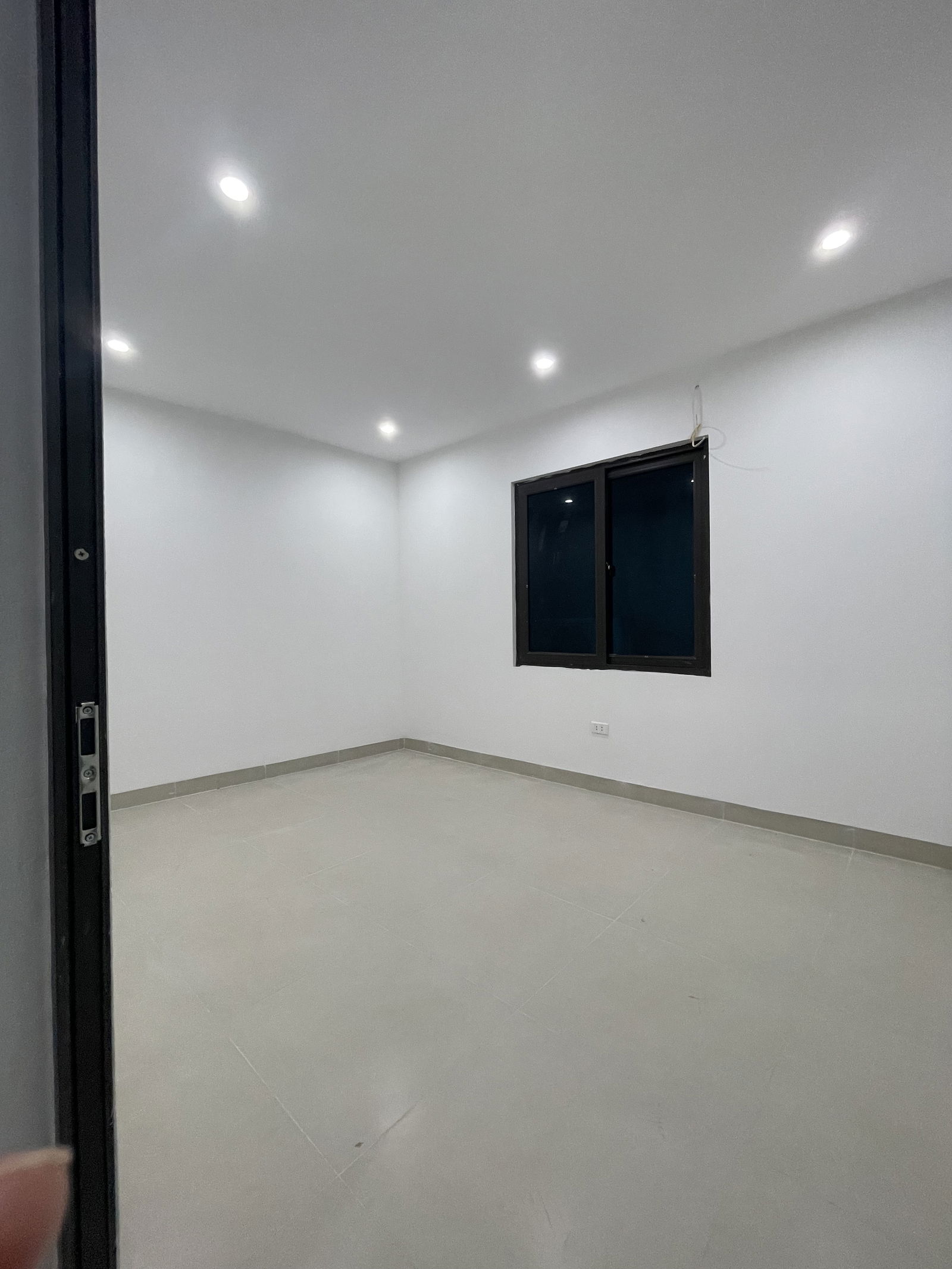 Bán gấp!! nhà khu vực Vũ Tông Phan, Thanh Xuân, gần phố thông thoáng,50m2, oto tránh
