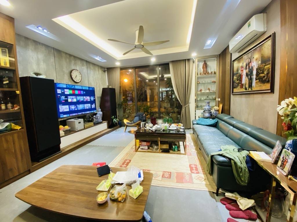 Bán nhà khu vực Tạ Quang Bửu, Hai Bà Trưng, ô tô tránh, đỗ cửa chạy vong quanh, nội thất cao cấp, 79m2, gần ĐH Bách Khoa, ở, kinh doanh, làm VP 19,75 tỷ