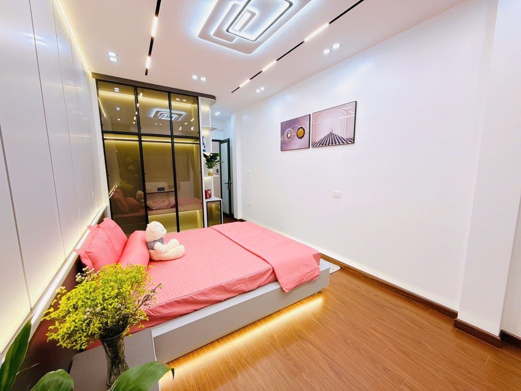 Bán nhà khu vực Trần Đại Nghĩa, Hai Bà Trưng, nhà đẹp, phân lô, 16 Phòng, Doanh thu 600tr/năm, gần ĐH KTQD, 23.8 tỷ.
