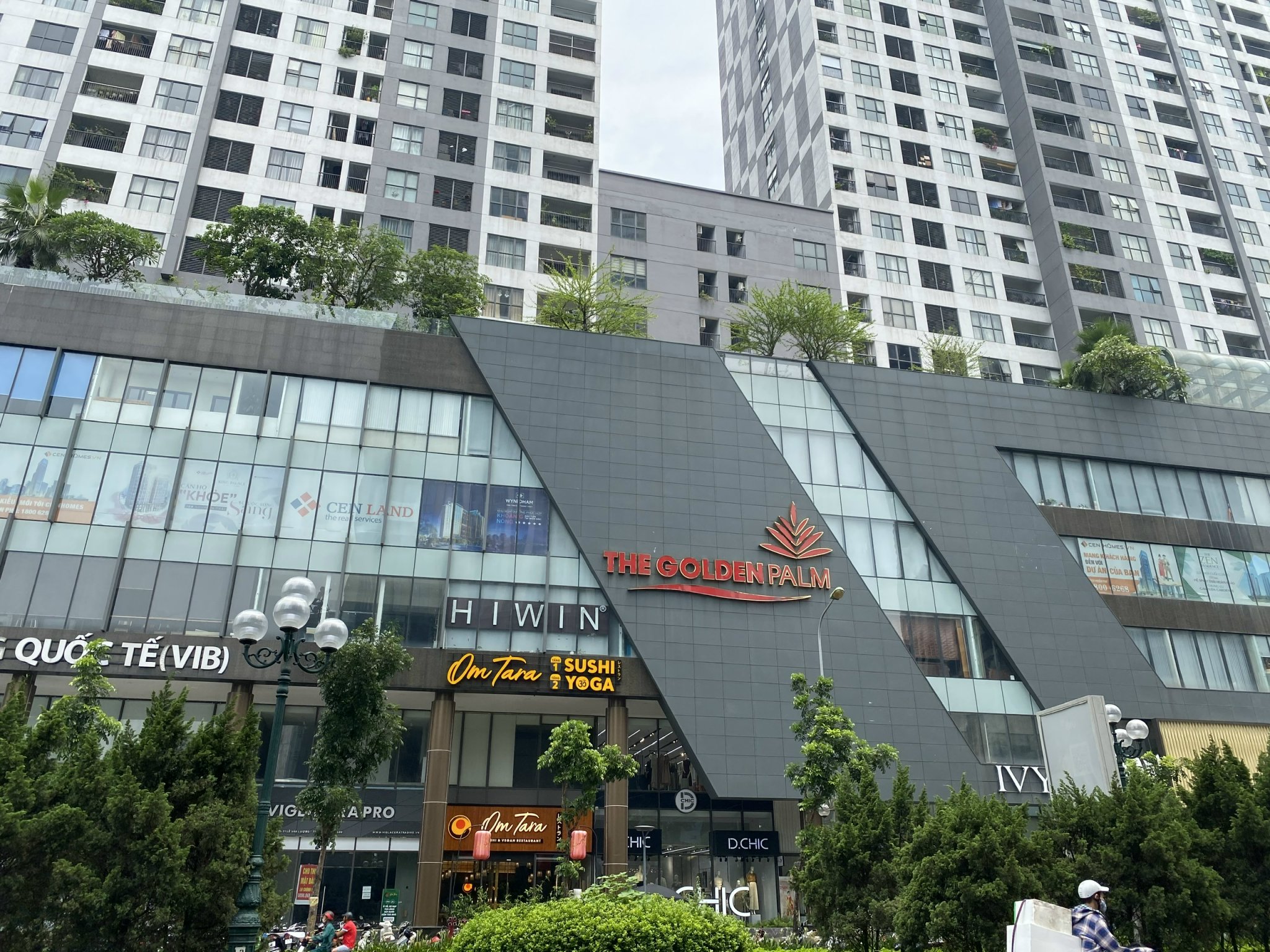 Z bán mặt bằng tầng 1 tòa Building phố Lê Văn Lương, sở hữu lâu dài, diện tích 203m2, cho thuê 200 triệu/tháng
