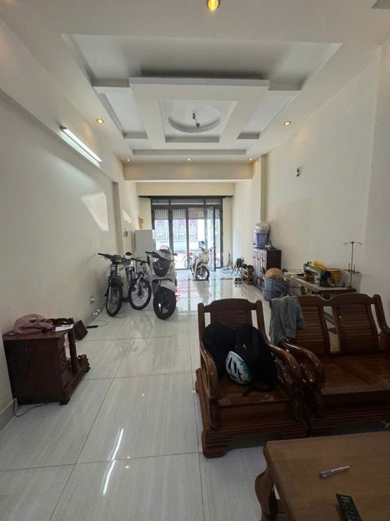 Mặt Tiền 12m Kinh Doanh Đỉnh Q.GÒ VẤP, 4 x 18 x 5 Tầng, HIẾM- Không Có Căn Thứ 2. HÁI RA TIỀN