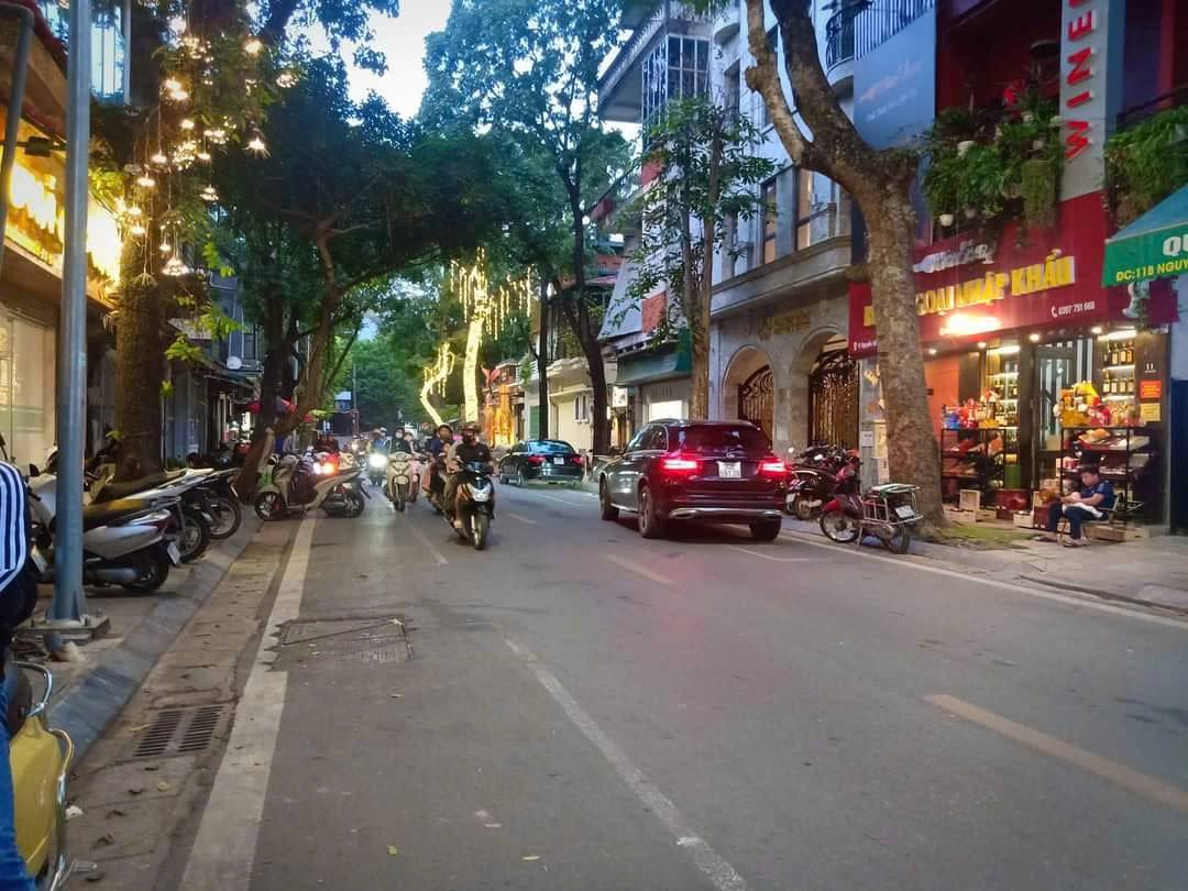 Bán Nhà Mặt Phố Nguyễn Bỉnh Khiêm - Hai Bà Trưng 162m2 MT 7.1m Vị Trí Vàng, Đầu Tư Thắng, Giá Chỉ 97 Tỷ