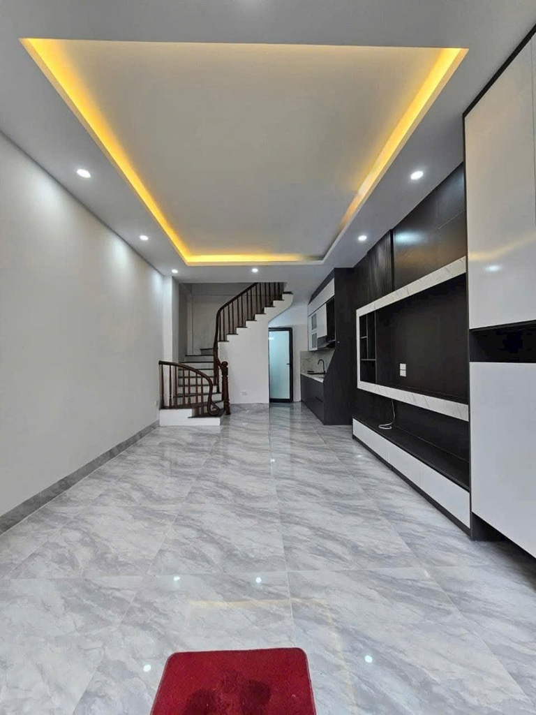 Nhà Ngọc Lâm 35m2, 5 tầng, nở hậu, full nội thất, về ở ngay chỉ nhỉnh 7 tỷ, gần mặt phố