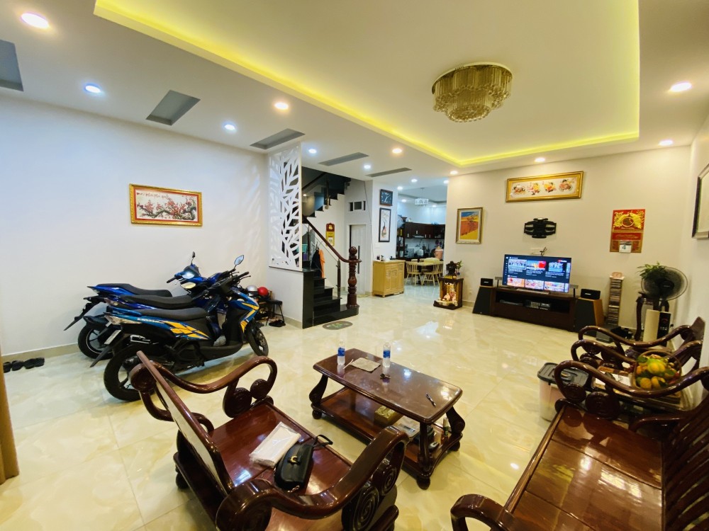 Bán nhà 160m², 2 tầng, 3PN, 4WC, Trường Thọ, Thủ Đức - 9.1 tỷ