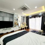 80m2