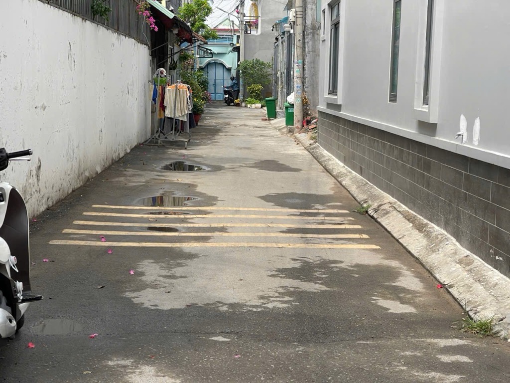 ĐẤT VUÔNG ĐẸP - ÍT LÔ BÁN - XÂY DỰNG CAO TẦNG - GIÁ 4.350 BỚT LỘC