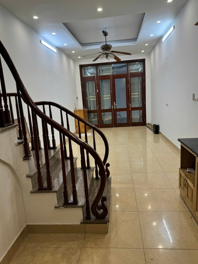 Siêu phẩm Láng, Đống Đa, 40m2, 4 tầng, Mt 3.6m, chỉ 12.2 tỷ