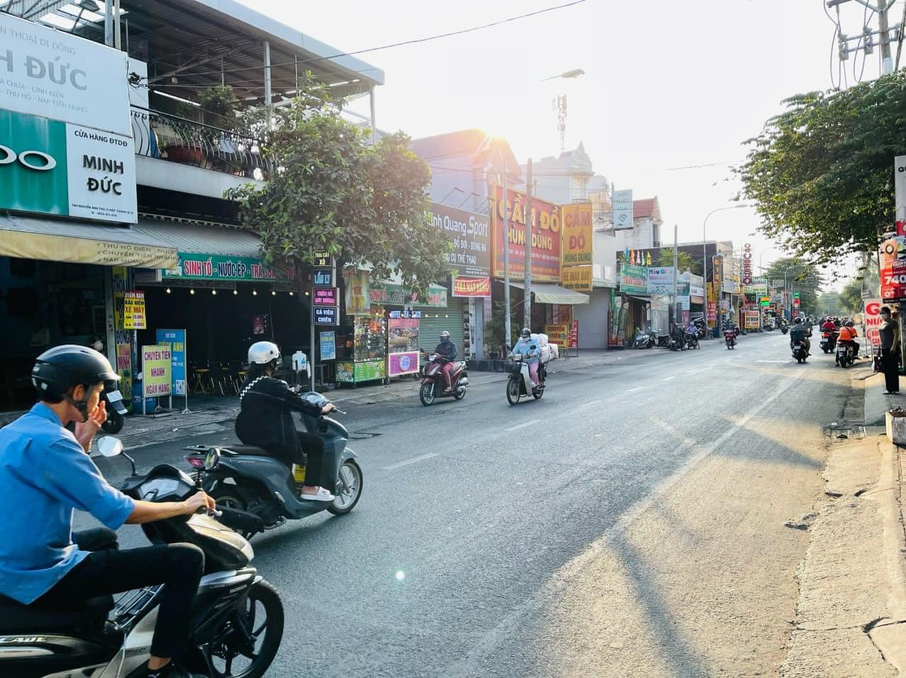 BÁN NHÀ MẶT TIỀN NGUYỄN ẢNH THỦ 9.2X28M GIÁ 26.9 TỶ VỊ TRÍ VÍP