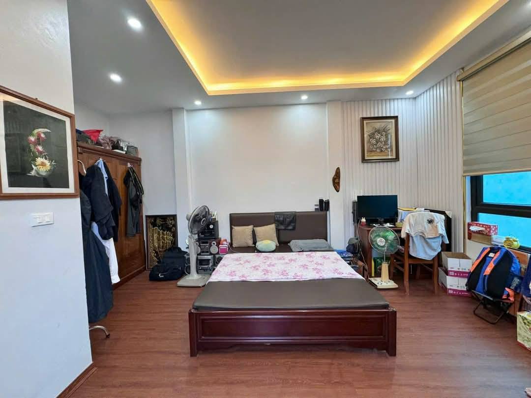 Nhà 5T khu Minh Khai-MT 5m-cách 1 nhà ô tô tránh-Ngõ thông.