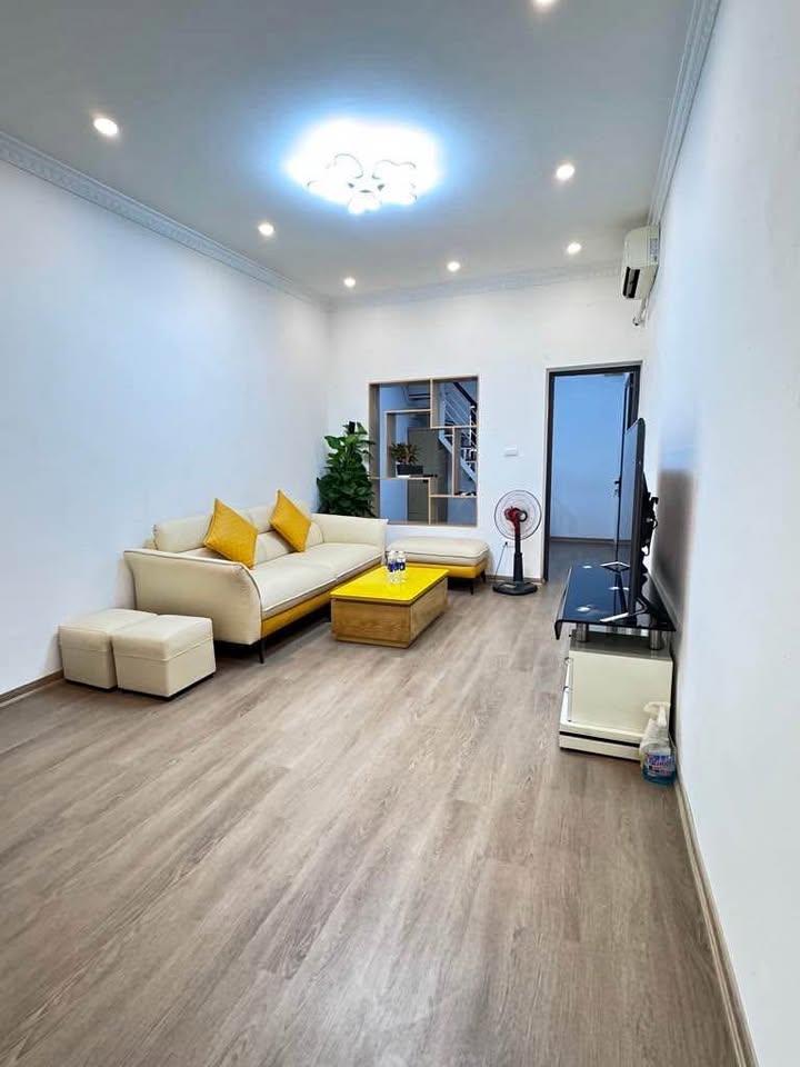 NHÀ ĐẸP KHƯƠNG ĐÌNH - LÔ GÓC 2 MẶT THOÁNG TRƯỚC SAU - NGÕ 3 GÁC- DT 30M2 GIÁ HƠN 7 TỶ