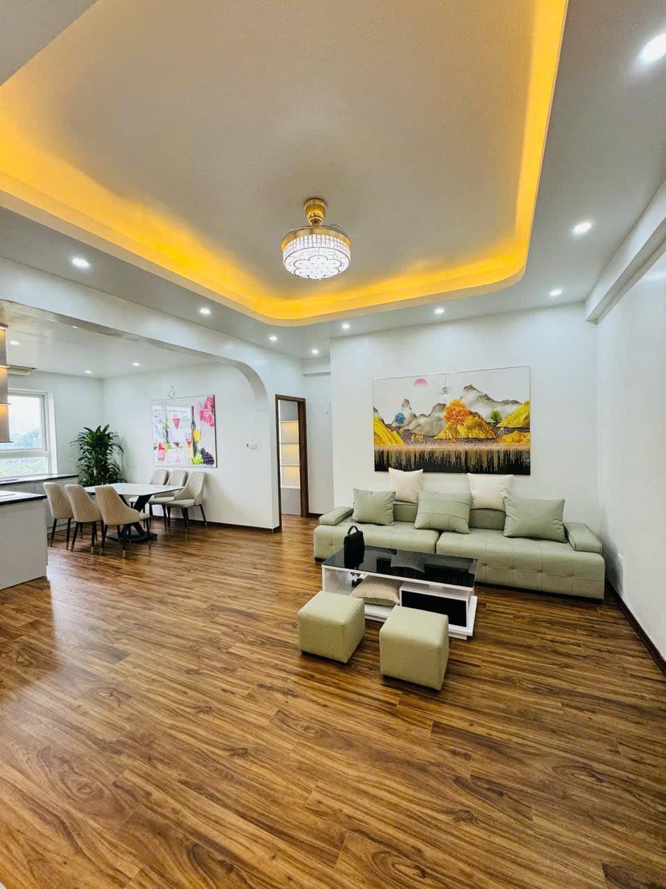 HOTBán CC 137 Nguyễn Ngọc Vũ 87m 3PN Nội thất siêu ngon, 5.8 Tỷ
