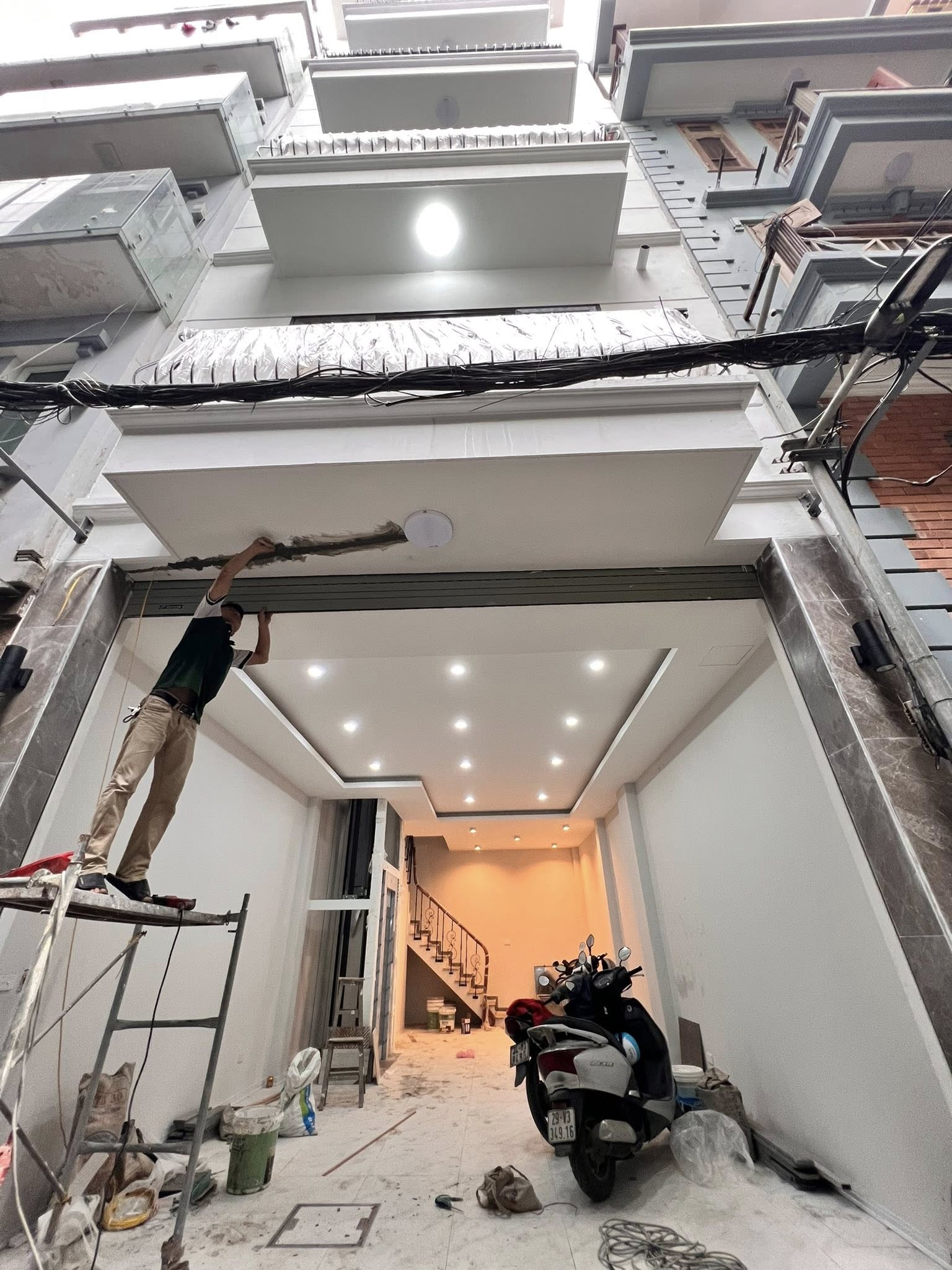 BÁN NHÀ VƯƠNG THỪA VŨ - 48M2 x 5 TẦNG - THANG MÁY - Ô TÔ TẬN CỬA - PHÂN LÔ QUÂN ĐỘI