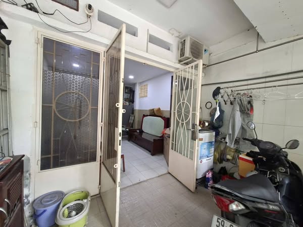 Chung Cư Tầng Trệt - Phố Ẩm Thực Nguyễn Thiện Thuật Quận 3 Phường 1.