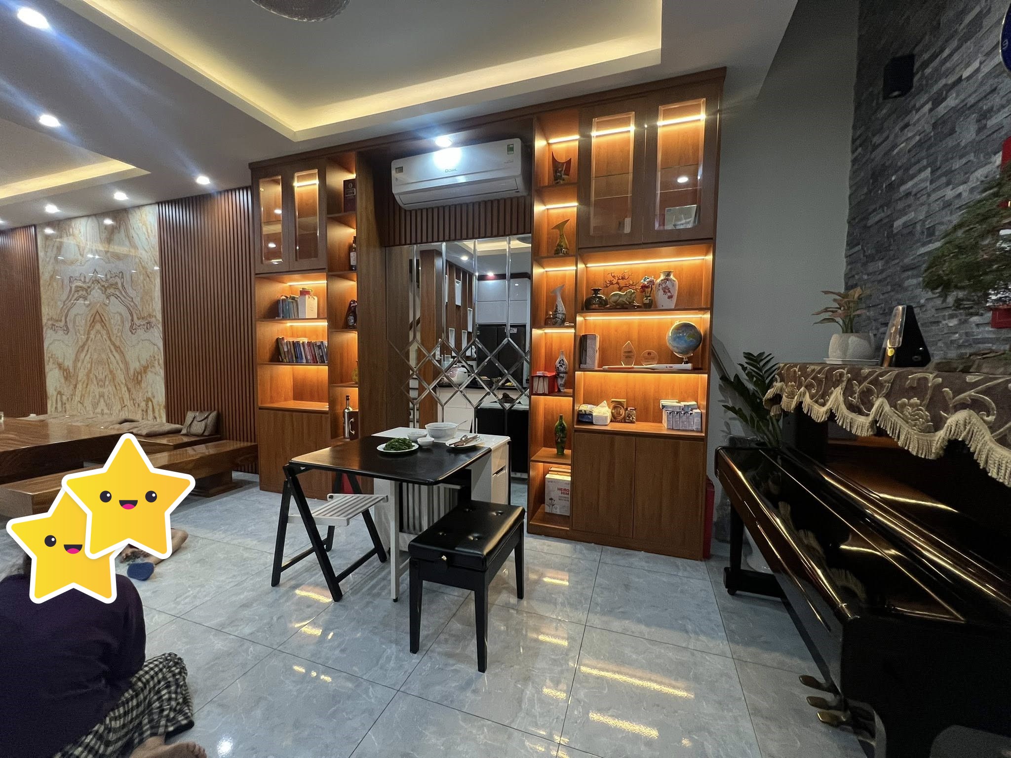 Bán nhà ngõ 182 đường Phú Thượng, Tây Hồ,DT: 80m2, Gara,ô tô tránh, 2 thoáng vĩnh viễn, ở tốt, kinh doanh. Hàng xóm Ciputra