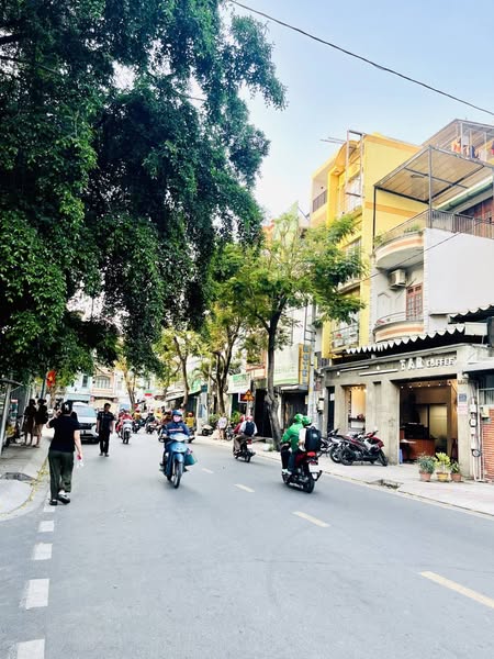 Nhà Hẻm Ôtô Tránh Đường Thành Thái Quận 10 Phường 14.