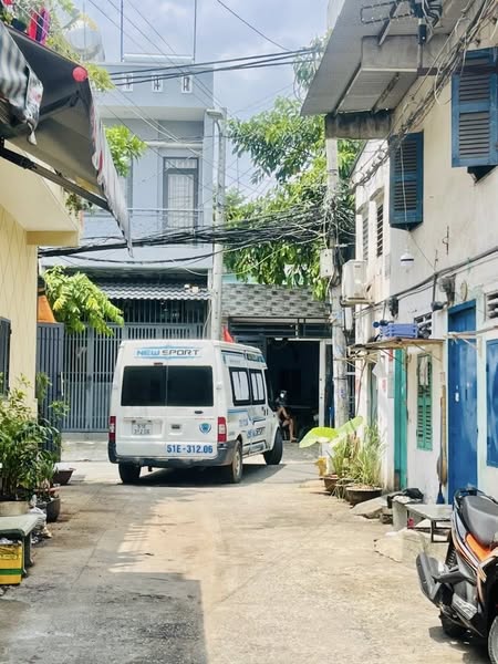 GIÁP TÂN PHÚ – GẦN CÔNG VIÊN, TRƯỜNG HỌC – NHÀ 2 TẦNG – 66M² – NHỈNH 5