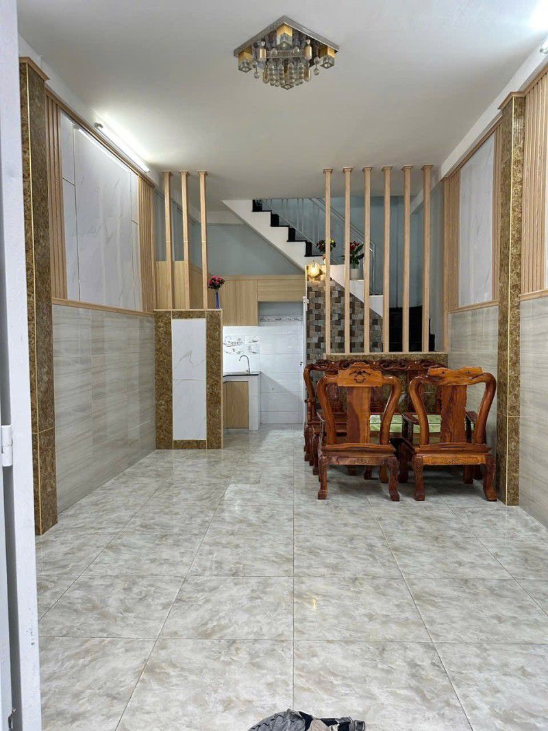 LẠC LONG QUẬN 32M2 HẺM CHUẨN 3M THÔNG THOÁNG NHÀ 2 TẦNG CHỈ 3.65 TỶ THƯƠNG LƯỢNG