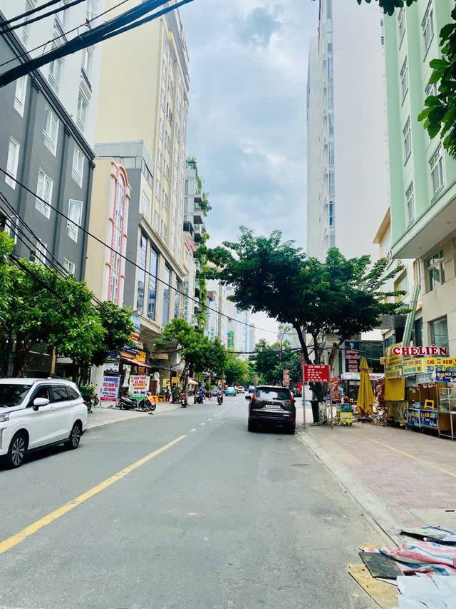NHÀ MẶT TIỀN TÔ HIẾN THÀNH- SƠN TRÀ NGAY SÁT BIỂN MỸ KHÊ- DIỆN TÍCH KHỦNG