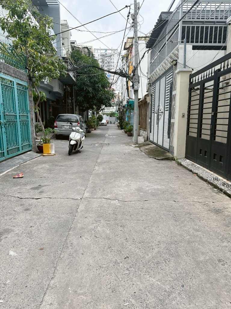 NHÀ ĐẸP Q7 DT142.7 NGAY CẦU PHÚ MỸ NGUYỄN THỊ THẬP
