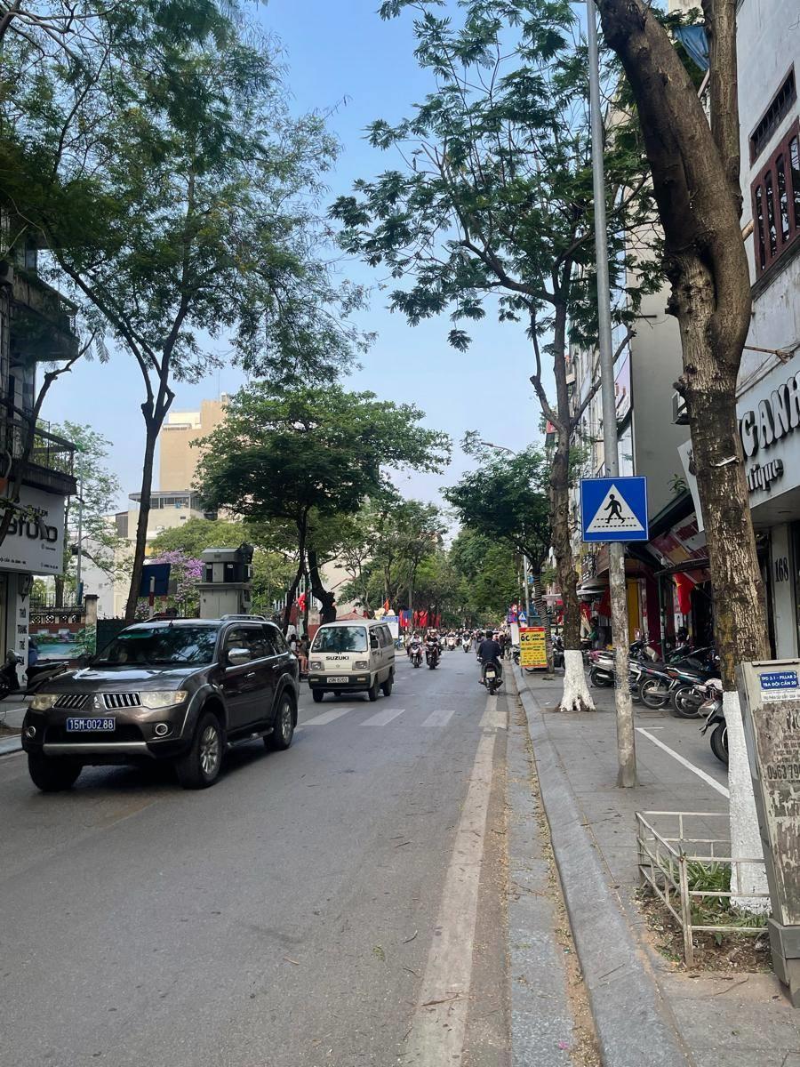 HÀNG HIẾM MẶT PHỐ ĐỘI CẤN BA ĐÌNH - ÔTÔ TRÁNH - VỈA HÈ RỘNG THÊNH THANG - KINH DOANH SẦM UẤT 54M 17.1TỶ