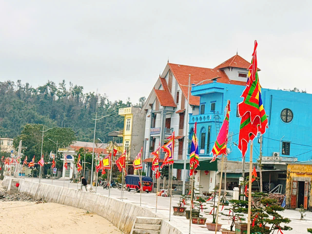 Bán Nhà Cấp 4 Đổ Mái Bằng Chính Chủ Gần Cảng Thanh Lân, Cô Tô, Quảng Ninh. Sổ Hồng Đầy Đủ.
