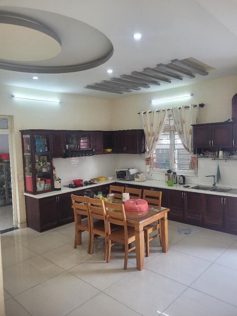 BÁN GẤP BIỆT THỰ 240M2 MẶT TIỀN - NGANG 11M - GIÁ NHỈNH 14 TỶ