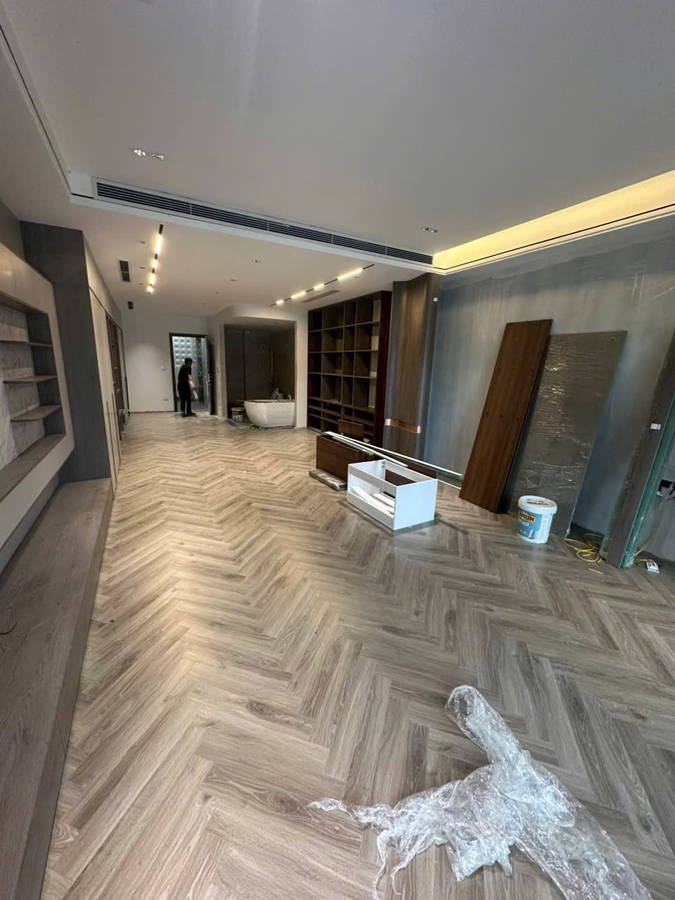 BÁN NHÀ PHỐ NGUYỄN VĂN CỪ Giá Chỉ 26,8 tỷ - DT: 100m², Mt: 5m , 7 Tầng- Ô tô.Thang Máy