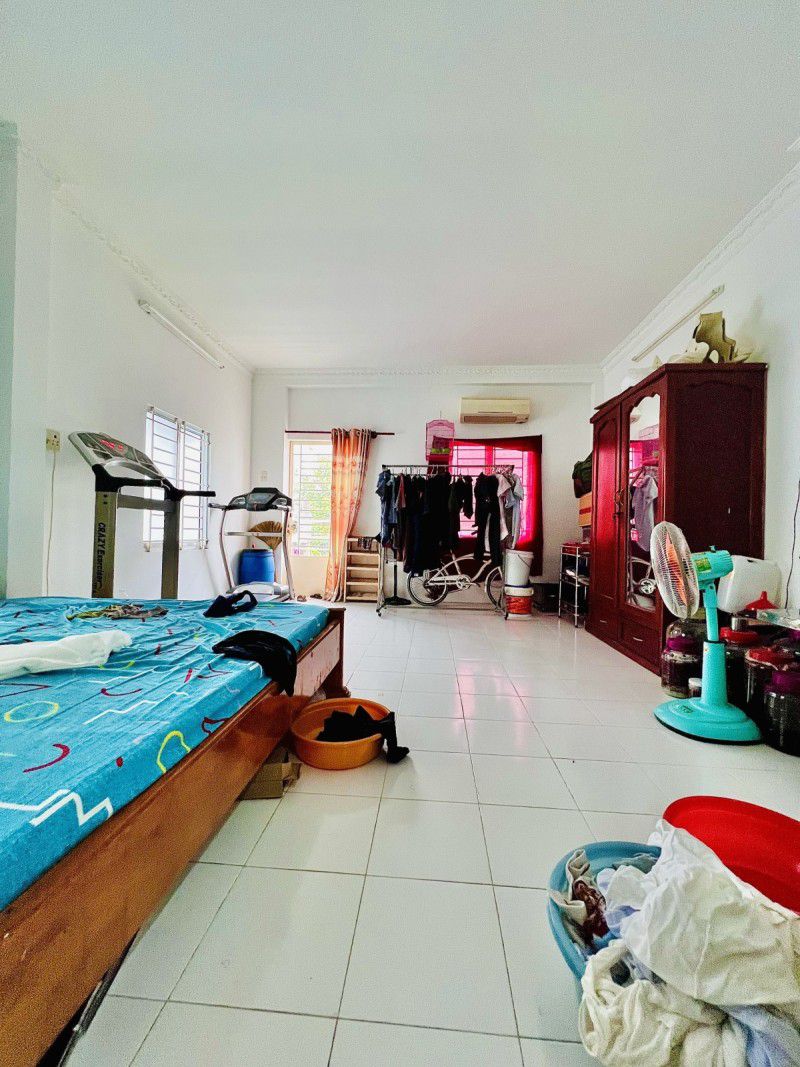 MẶT TIỀN TÂN PHÚ - 3 TẦNG - SỔ ĐẸP - CHỈ HƠN 4 TỶ.