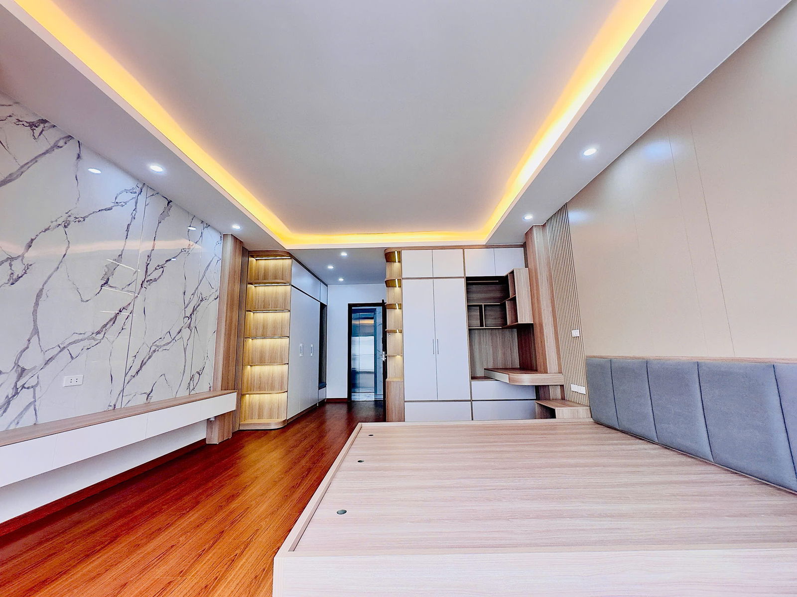 Bán Nhà Bùi Xương Trạch. Thanh Xuân. 6 Tầng Thang Máy. Ô Tô. DT 47m2. MT 4,5m. Giá 16,8 Tỷ.