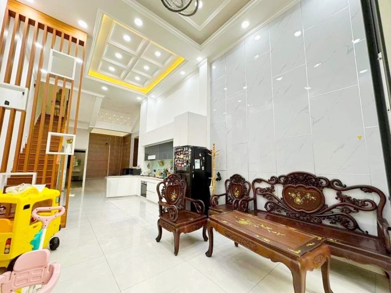 Bán nhà mặt phố Tú Xương, Q.9, 126m², 3 tầng, 12.6 tỷ, sổ hồng