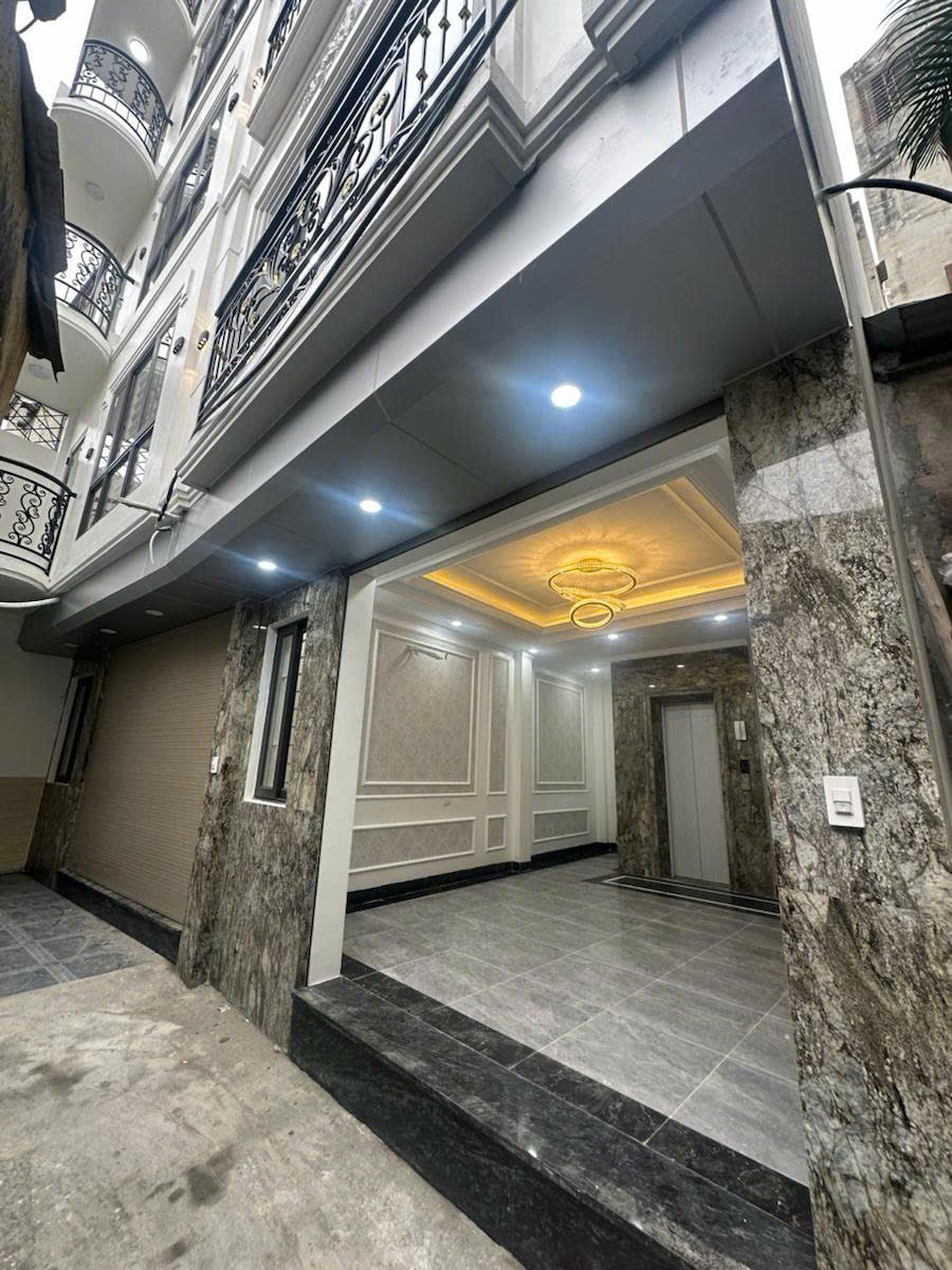 Nhà ĐẸP - GIÁ TỐT - Vị Trí Đắc Địa Tại Đường Khương Đình, Quận Thanh Xuân, Thành phố Hà Nội