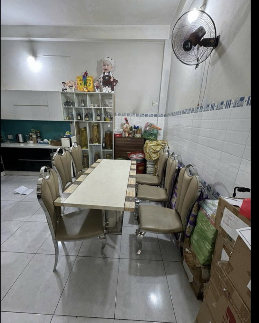 Nhà 3 tầng mặt tiền đường Trần Cao Vân. DT:81m . Ngang 5m2