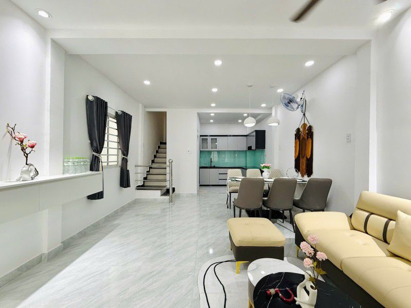 BÌNH THẠNH - NHÀ ĐẸP FULL NỘI THẤT - 37m2 (4.3x9) - 3 TẦNG SÂN THƯỢNG - 3PN 3WC - CHỈ 4.xx TỶ TL