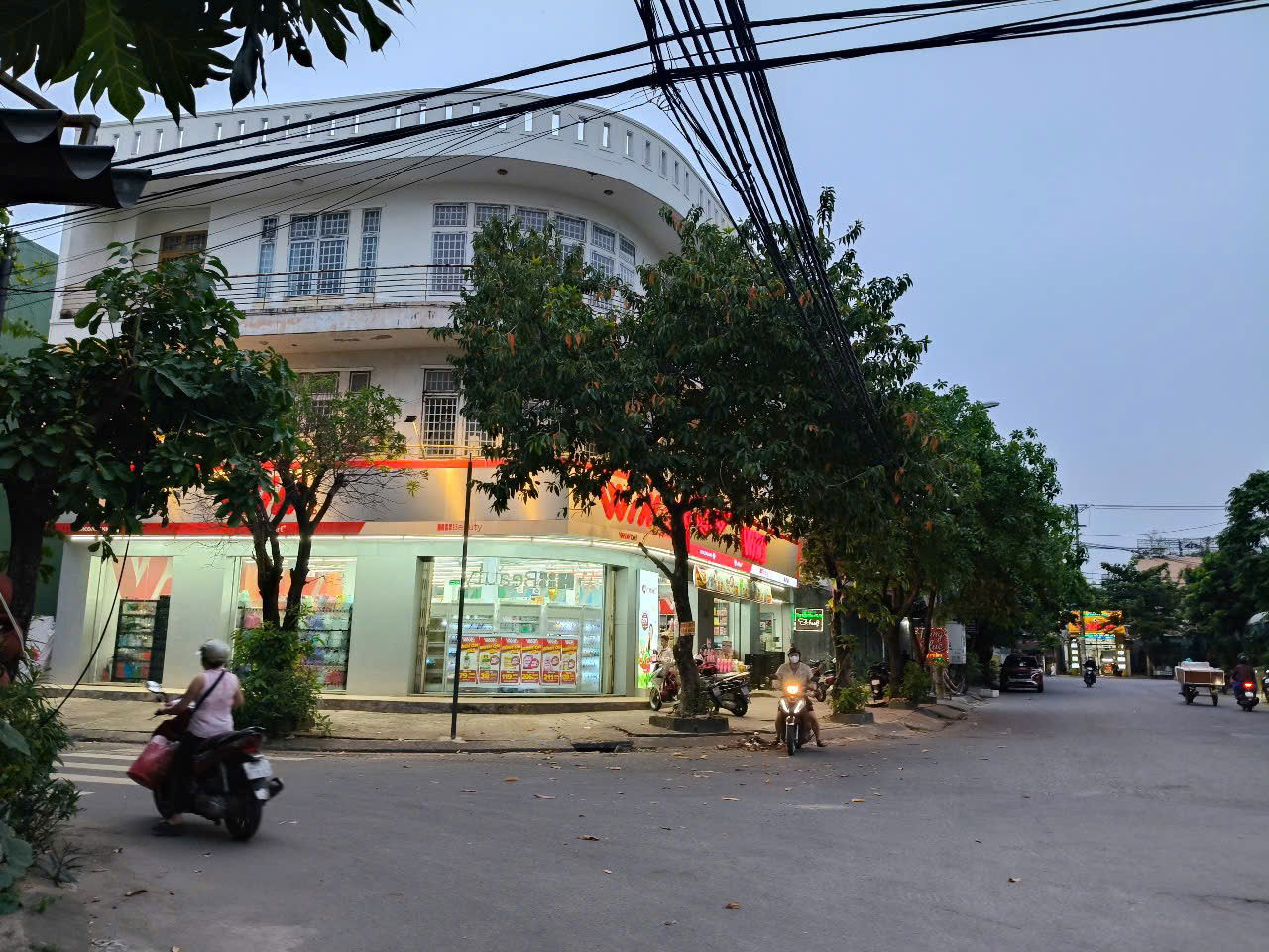 Bán Nhà 3 Tầng Lô Góc Siêu Đẹp Nguyễn Đình Trọng - Liên Chiểu, Đà Nẵng