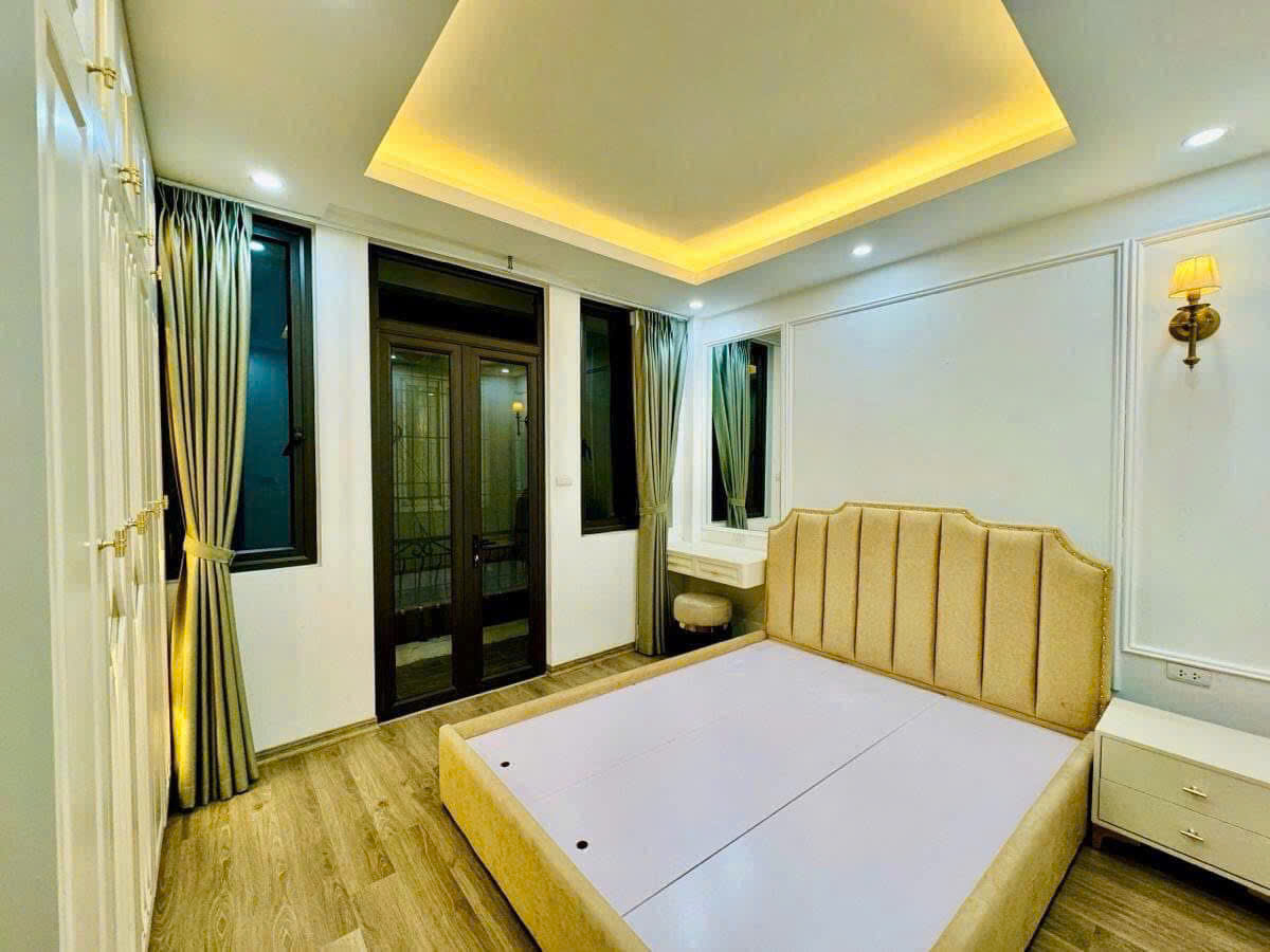 Bán nhà khu vực Phố Vọng, Hai Bà Trưng, ngõ ô tô, 90m2 4T, gần ĐH KTQD, ở yên tĩnh, làm VP gia đình, 17.5 tỷ.