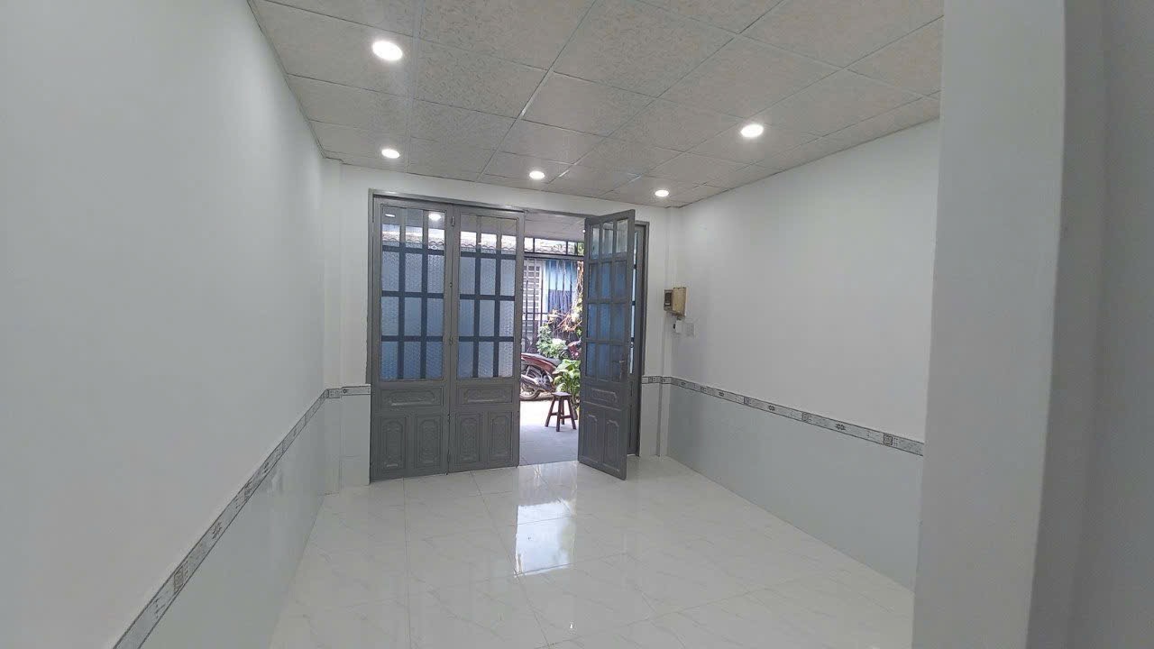Bán nhà SHR 2 Tầng ,DT 4m x 15m Hẻm Xe Hoi ,Tân Thới Hiệp - Q12 .Giá chỉ nhỉnh 3ty.