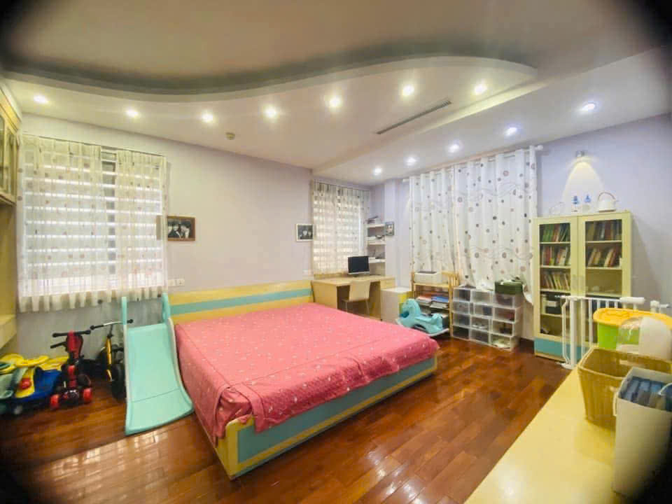 Bán biệt thự Bán đảo Linh Đàm 250m, 4 tầng + hầm, MT 13m, ô tô, KD, giá 70 tỷ. LH: 0866429734