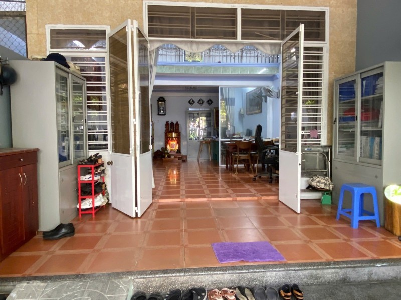 ♥ Nhà Kiệt thẳng 30m ra MT Đồng Đa, 110m2, mê lửng, 3PN, sân rộng mát 4.5 tỷ
