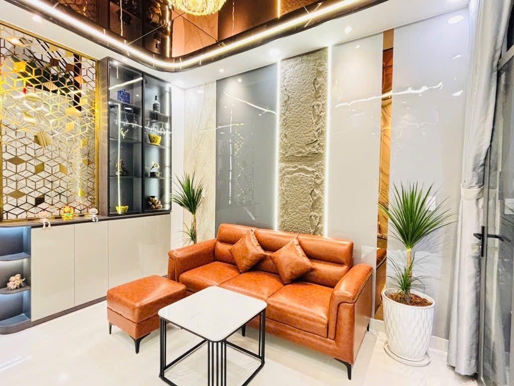 6,95Tỷ-Nhà Riêng Chính Chủ - DT 30M2 , 4 Tầng Với 4PN ,3 WC - Đoàn Thị Điểm,PN,Tp.HCM